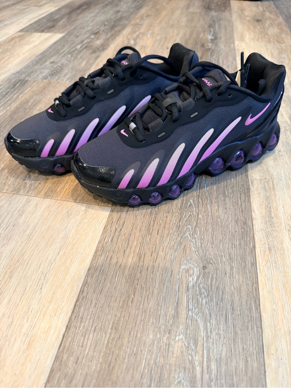 Nike Air Max Dn8 Women’s 7.5 Black Purple Pink Hard to Find Colorway NIB